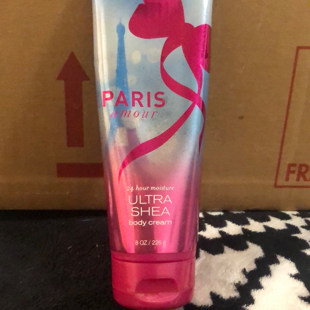 BBW Paris Amour